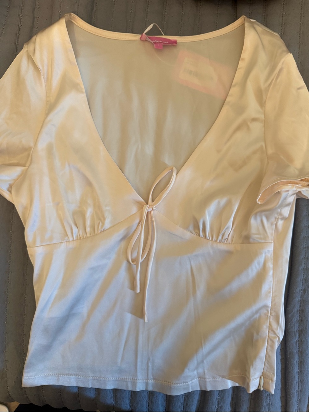 Edikted Cream Satin Tie-Front V-Neck Blouse